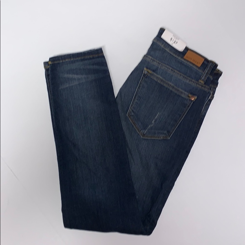 NWT JUDY BLUE RELAXED FIT